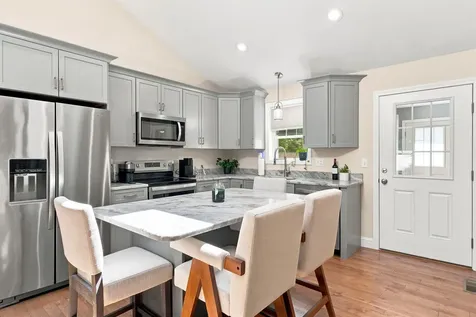 125 Walnut Hill Road Derry NH 03038