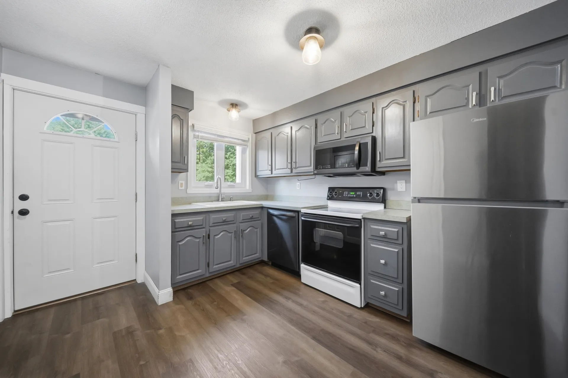64 Shelburne Road Merrimack NH 03054