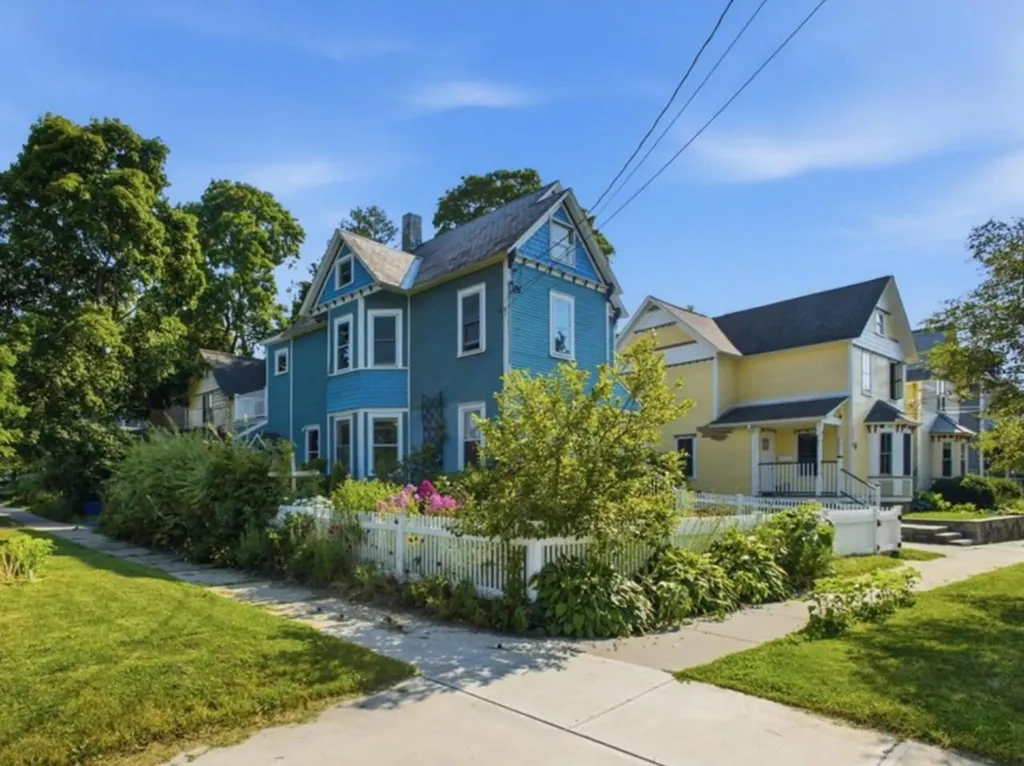 245 Loomis Street Burlington VT 05401