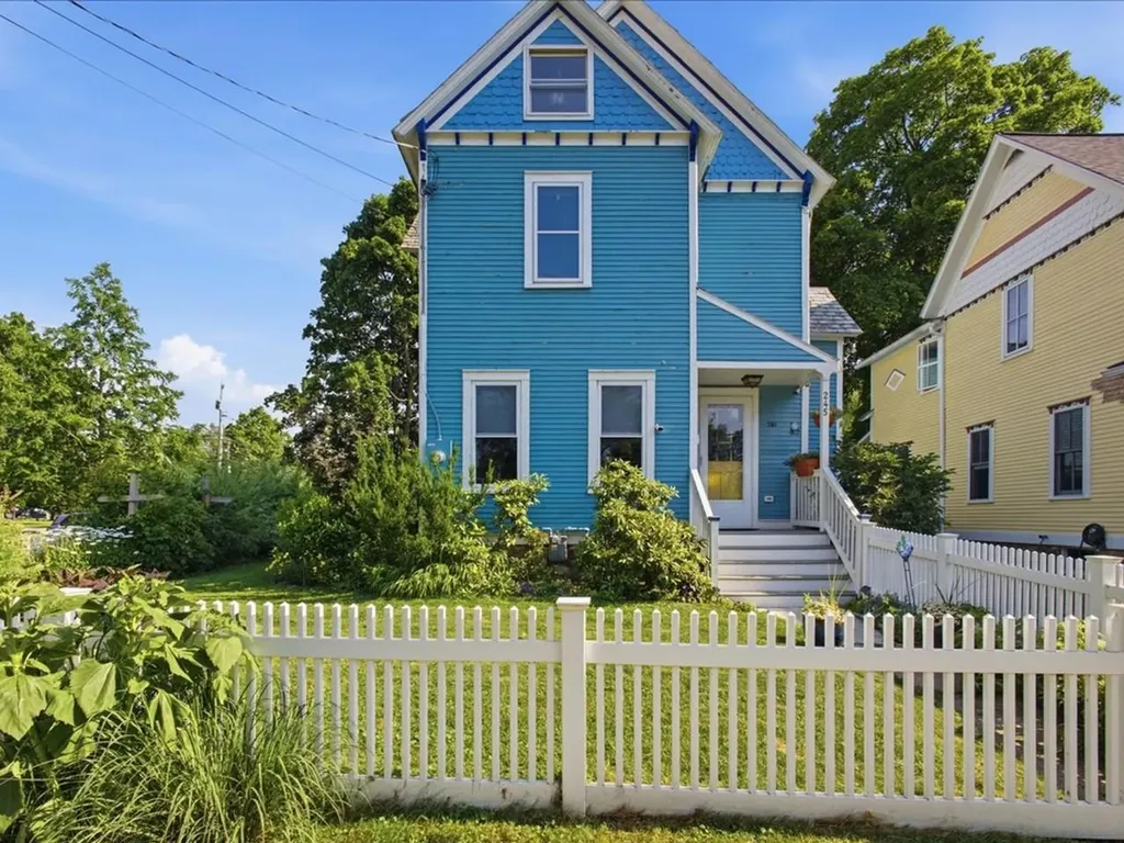 245 Loomis Street Burlington VT 05401