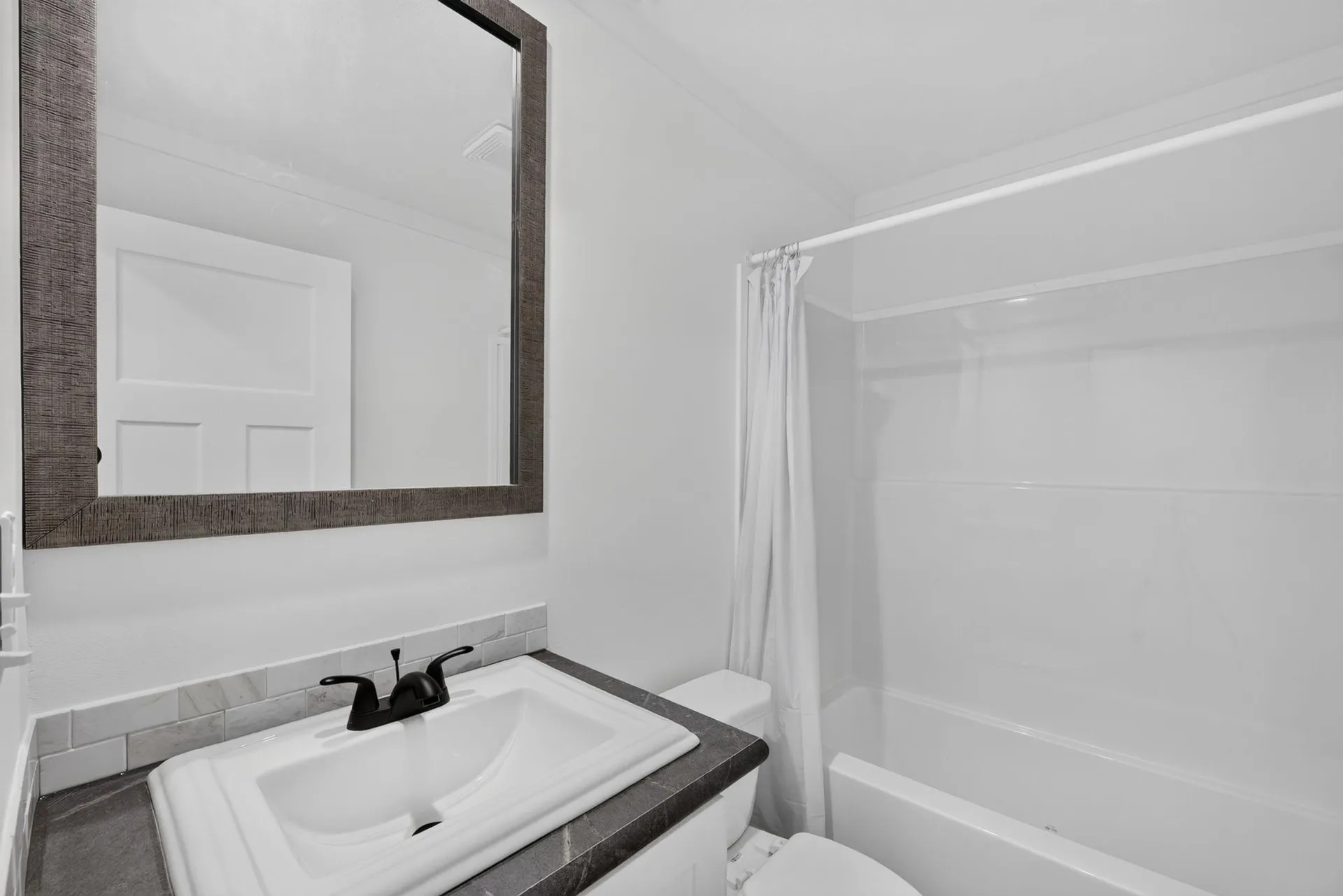 111 Old Brookline Road Milford NH 03055