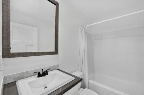 111 Old Brookline Road Milford NH 03055