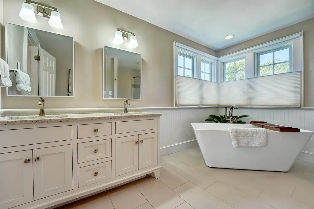 26 Neptune Drive Rye NH 03870