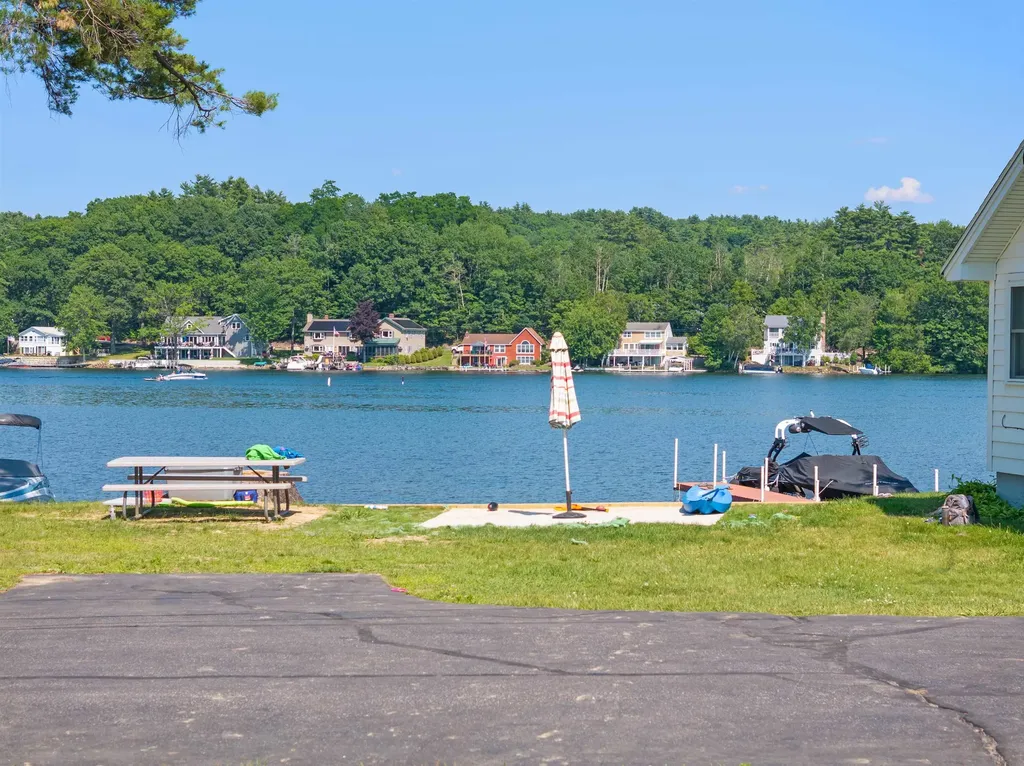 3 Bay Road Sanbornton NH 03269