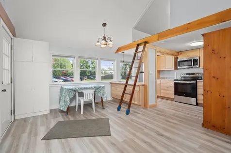 3 Bay Road Sanbornton NH 03269