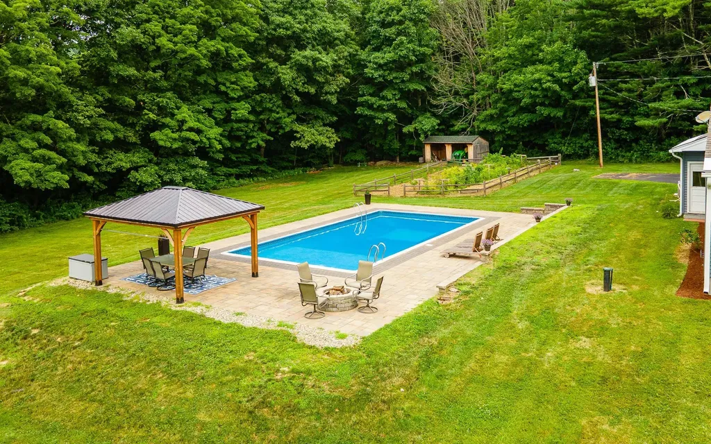 530 Old Walpole Road Surry NH 03431