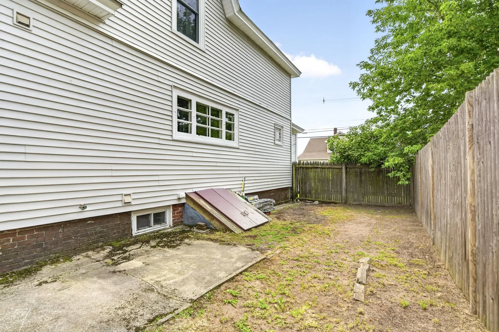 383 Wilson Street Manchester NH 03103