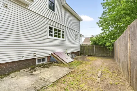 383 Wilson Street Manchester NH 03103