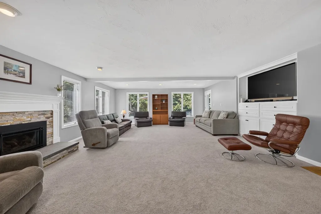 23 Merrymeeting Drive Merrimack NH 03054