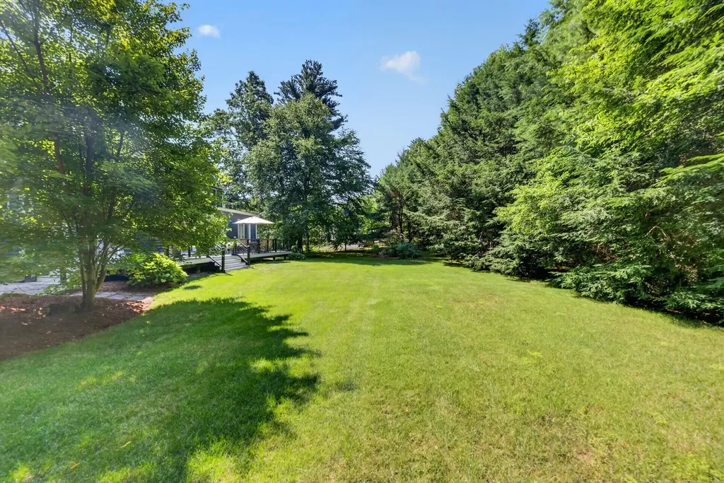 23 Merrymeeting Drive Merrimack NH 03054