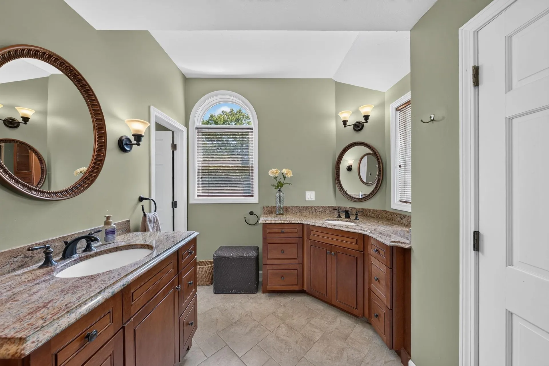 23 Merrymeeting Drive Merrimack NH 03054
