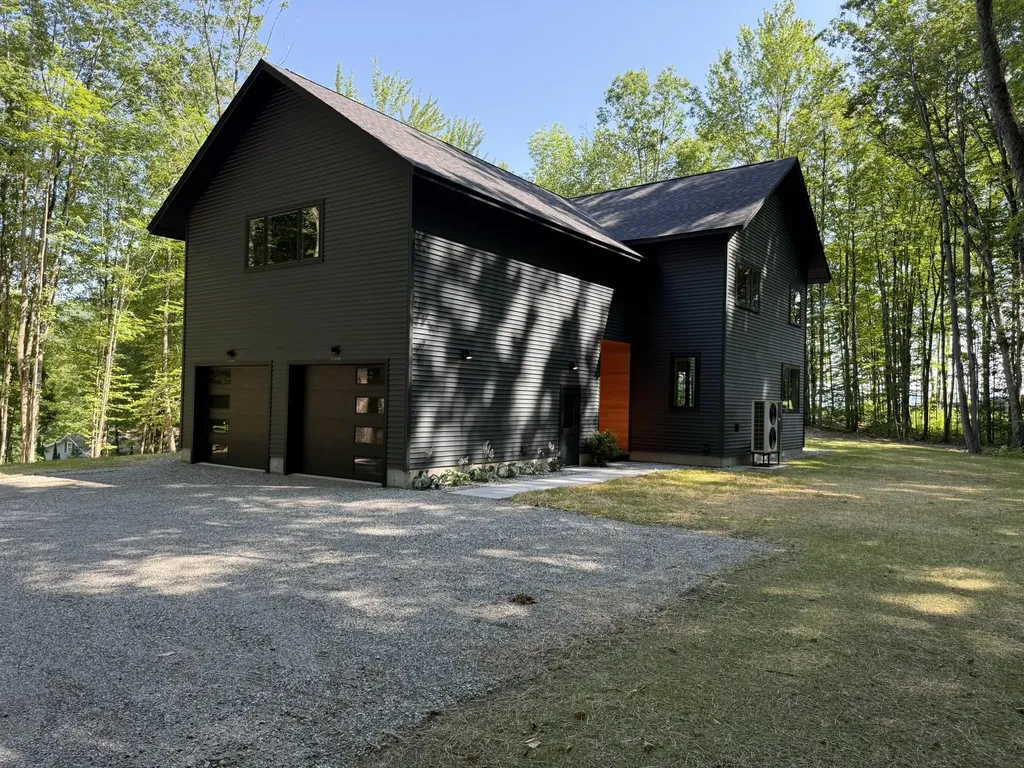 33 Hardwood Hill Hinesburg VT 05461