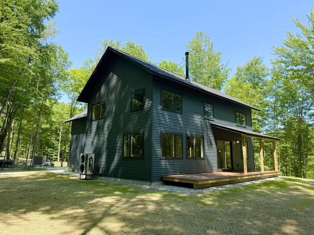 33 Hardwood Hill Hinesburg VT 05461