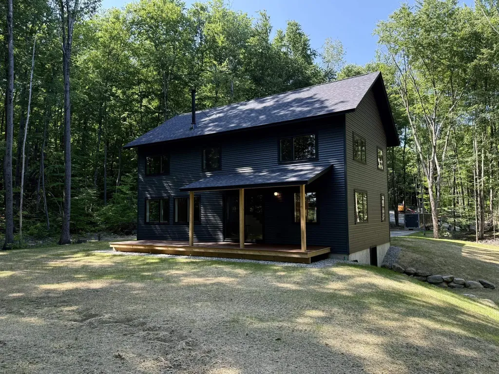 33 Hardwood Hill Hinesburg VT 05461