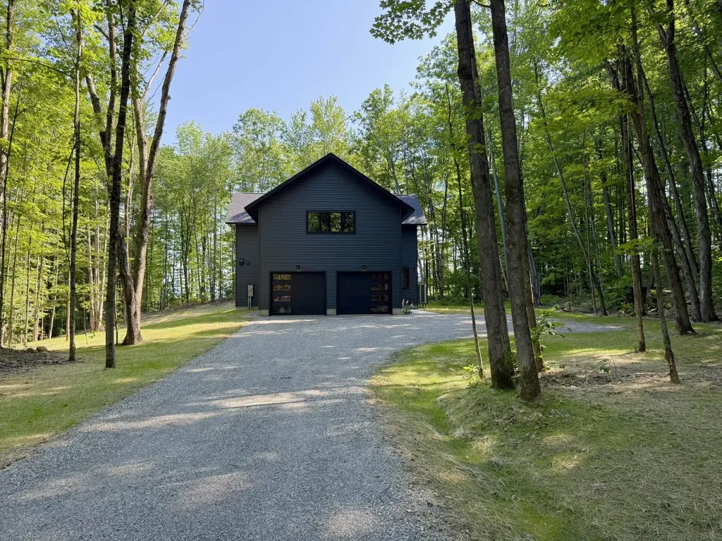 33 Hardwood Hill Hinesburg VT 05461
