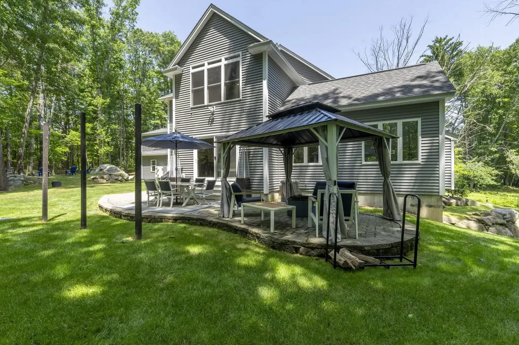 26 Boulder Drive Newmarket NH 03857