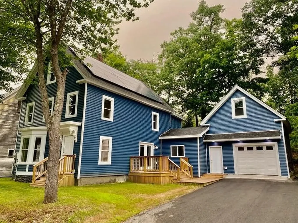 44 Lone Star Avenue Farmington NH 03835
