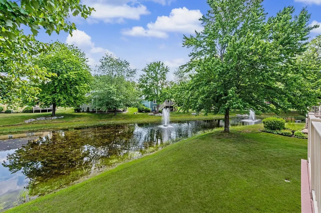 27 Gleneagle Drive Bedford NH 03110