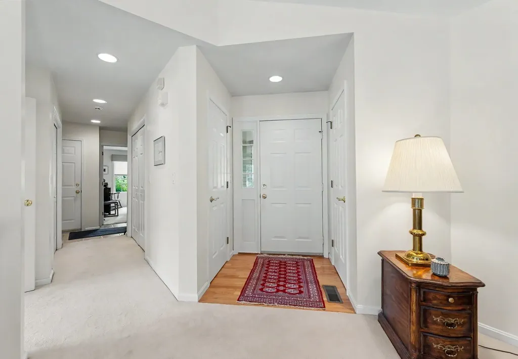 27 Gleneagle Drive Bedford NH 03110