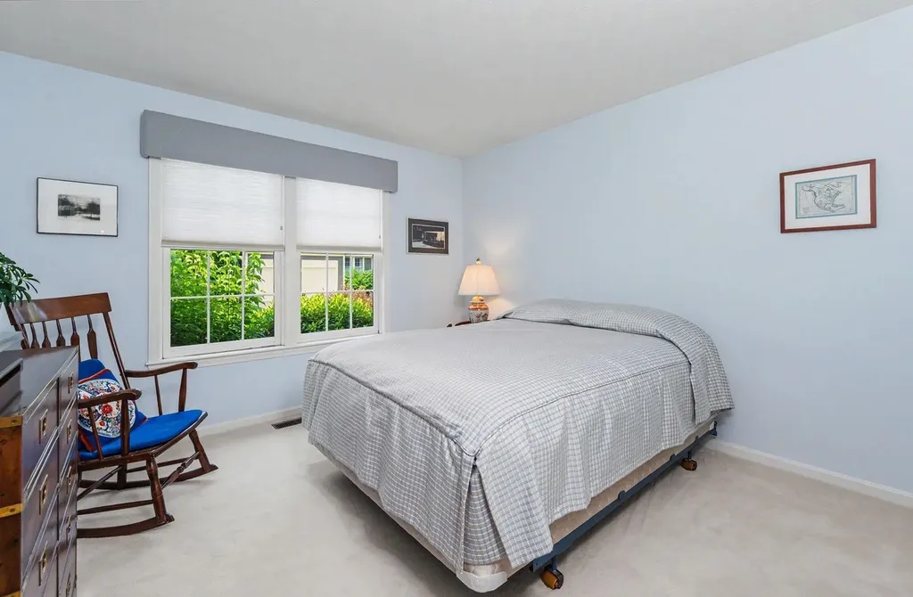 27 Gleneagle Drive Bedford NH 03110