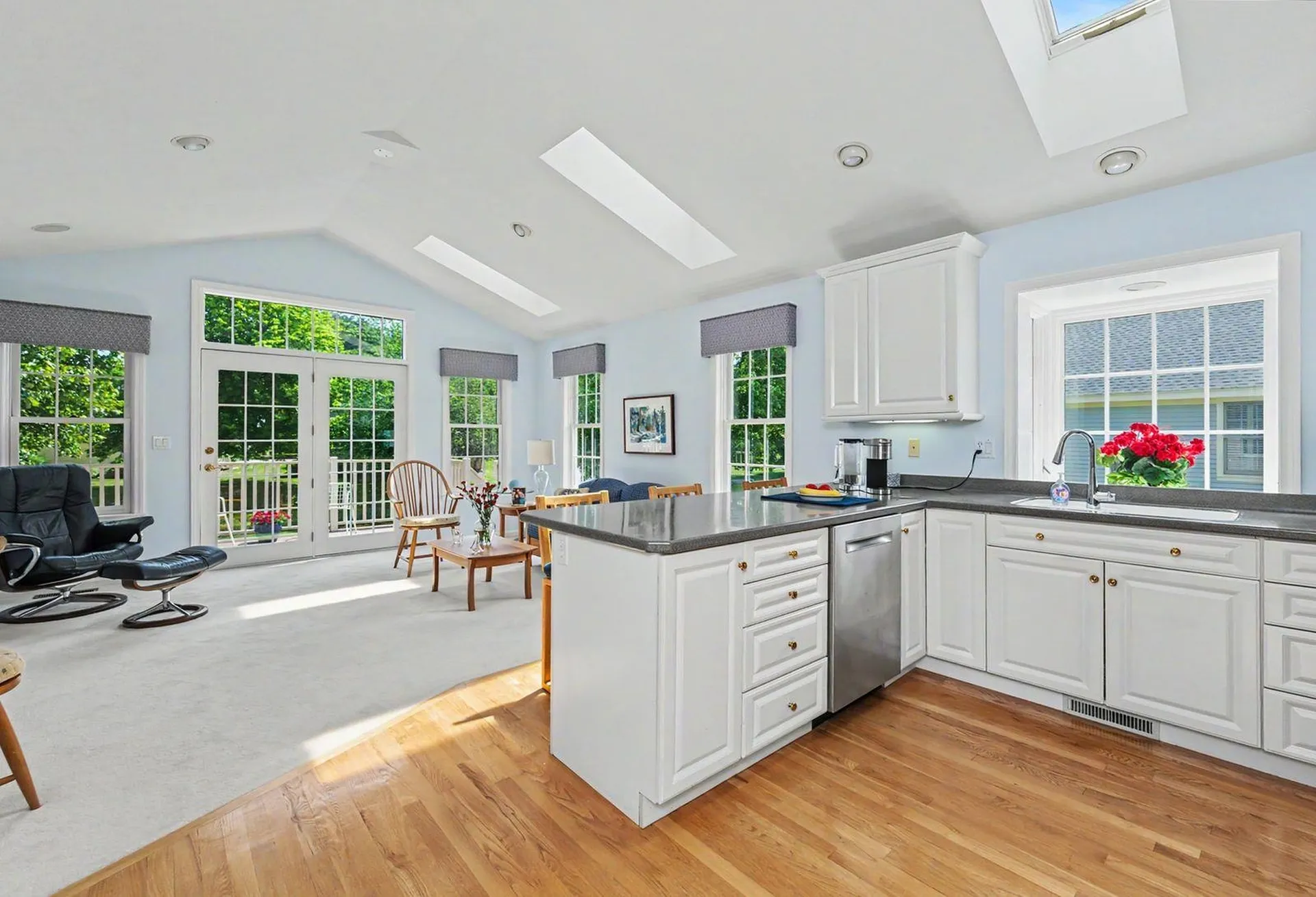 27 Gleneagle Drive Bedford NH 03110