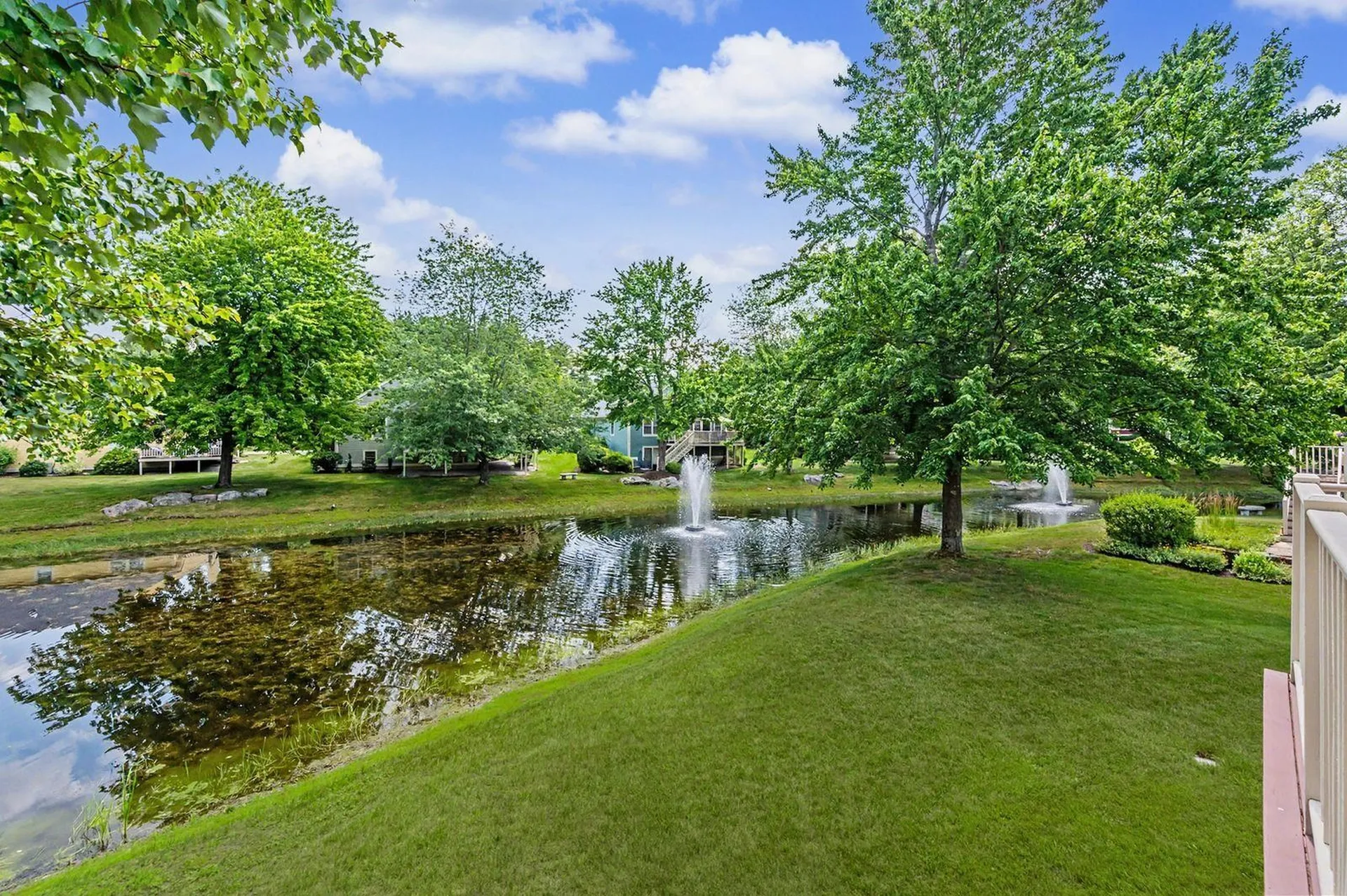 27 Gleneagle Drive Bedford NH 03110