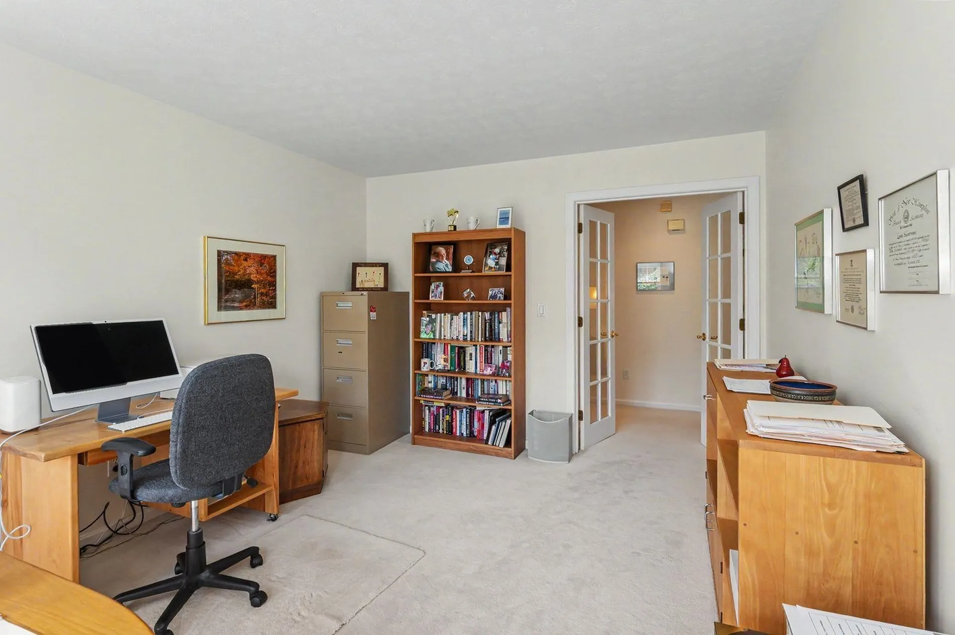 27 Gleneagle Drive Bedford NH 03110