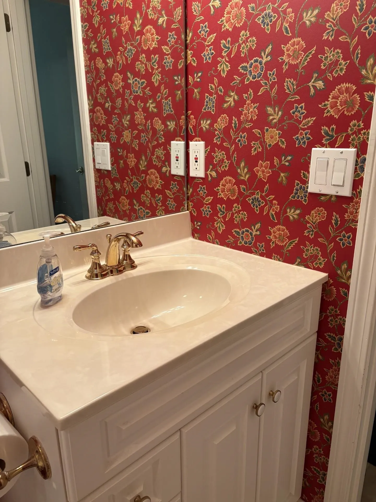 27 Gleneagle Drive Bedford NH 03110