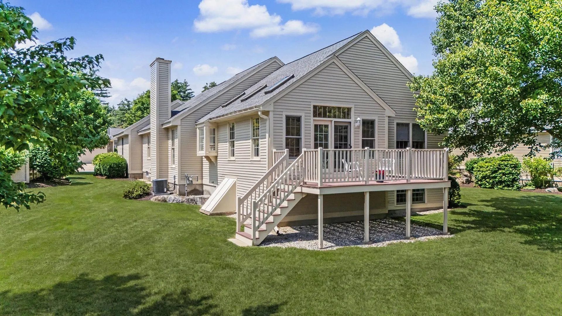 27 Gleneagle Drive Bedford NH 03110