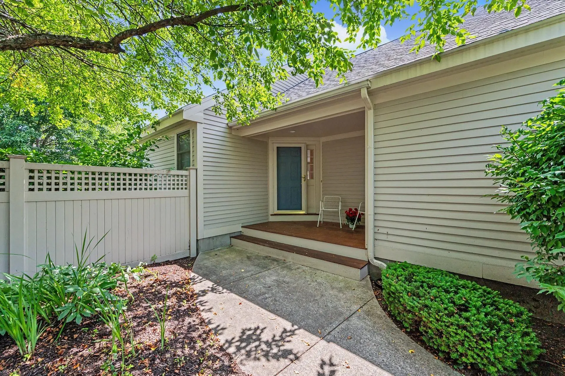 27 Gleneagle Drive Bedford NH 03110