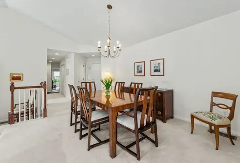 27 Gleneagle Drive Bedford NH 03110