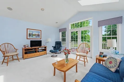 27 Gleneagle Drive Bedford NH 03110