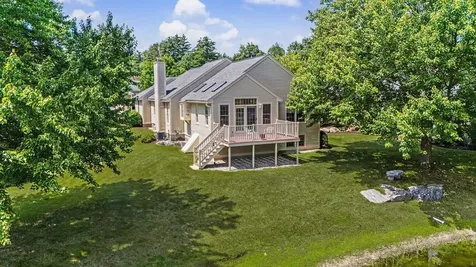 27 Gleneagle Drive Bedford NH 03110