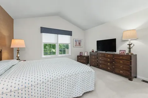 27 Gleneagle Drive Bedford NH 03110