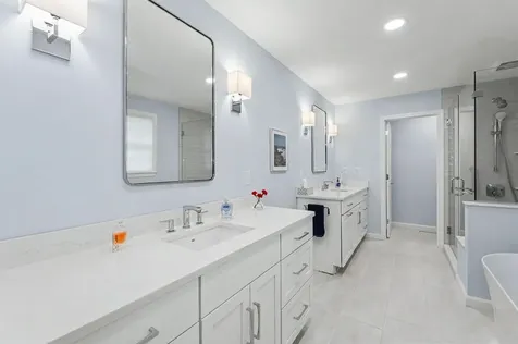 27 Gleneagle Drive Bedford NH 03110