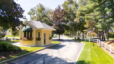 27 Gleneagle Drive Bedford NH 03110