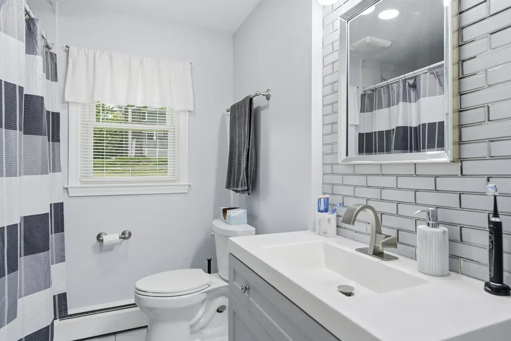 67 Dublin Avenue Nashua NH 03063