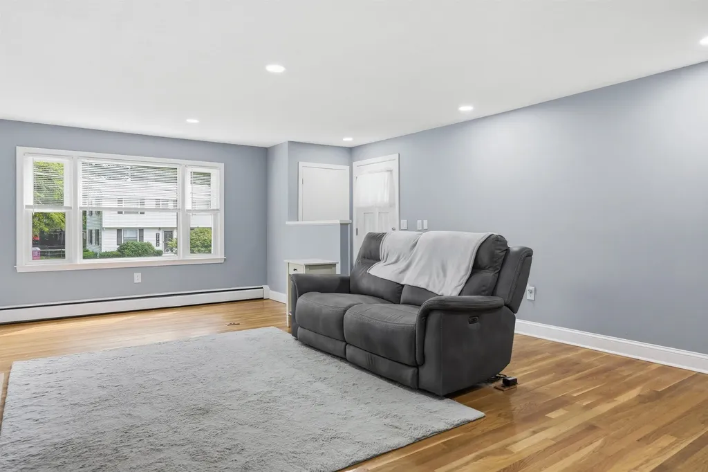 67 Dublin Avenue Nashua NH 03063