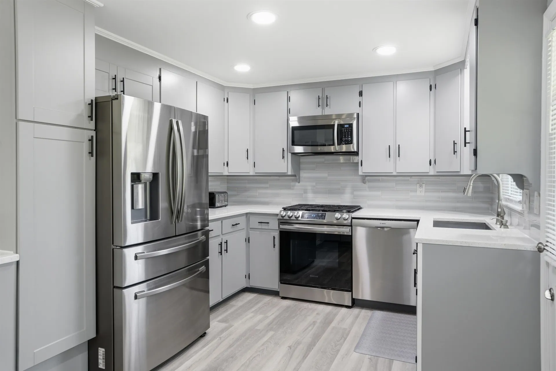 67 Dublin Avenue Nashua NH 03063