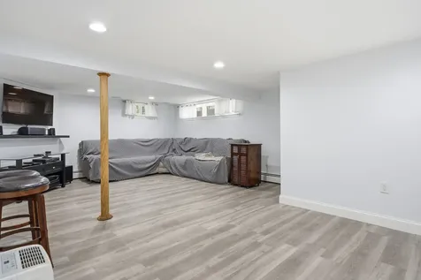 67 Dublin Avenue Nashua NH 03063