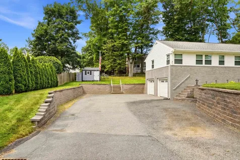 67 Dublin Avenue Nashua NH 03063