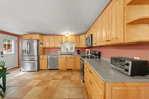 10 Wentworth Street Nashua NH 03060