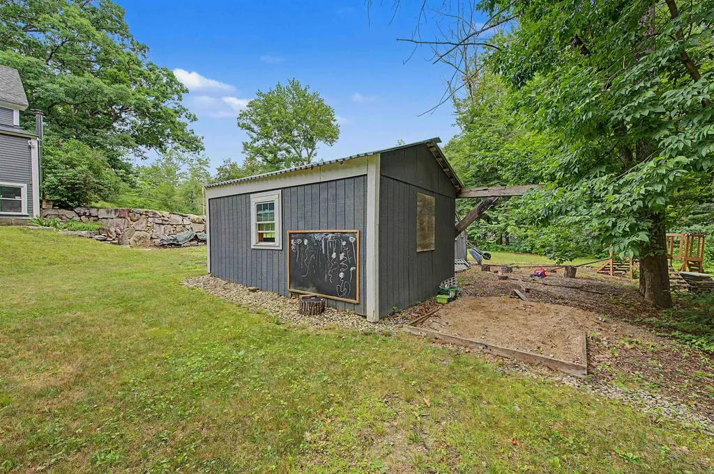 81 Kearsarge Mountain Road Warner NH 03278