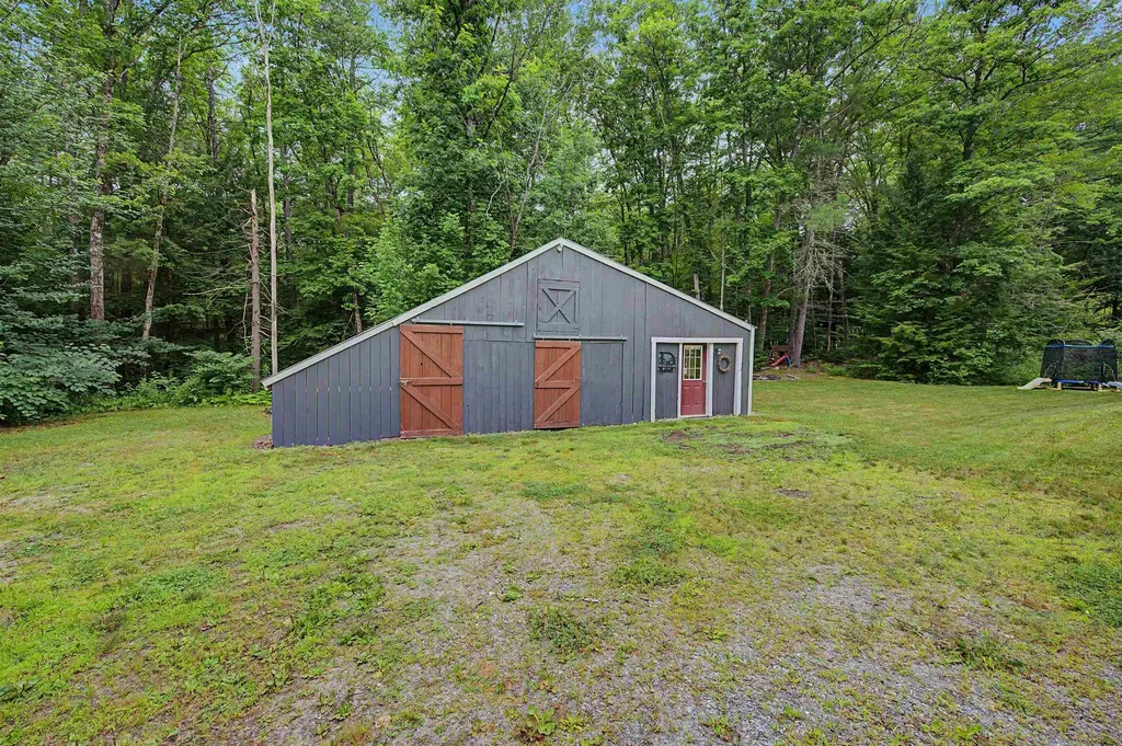 81 Kearsarge Mountain Road Warner NH 03278