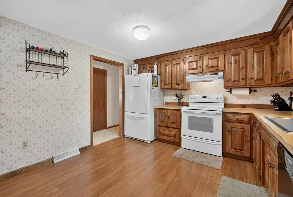 21 Hazel Avenue Nashua NH 03062