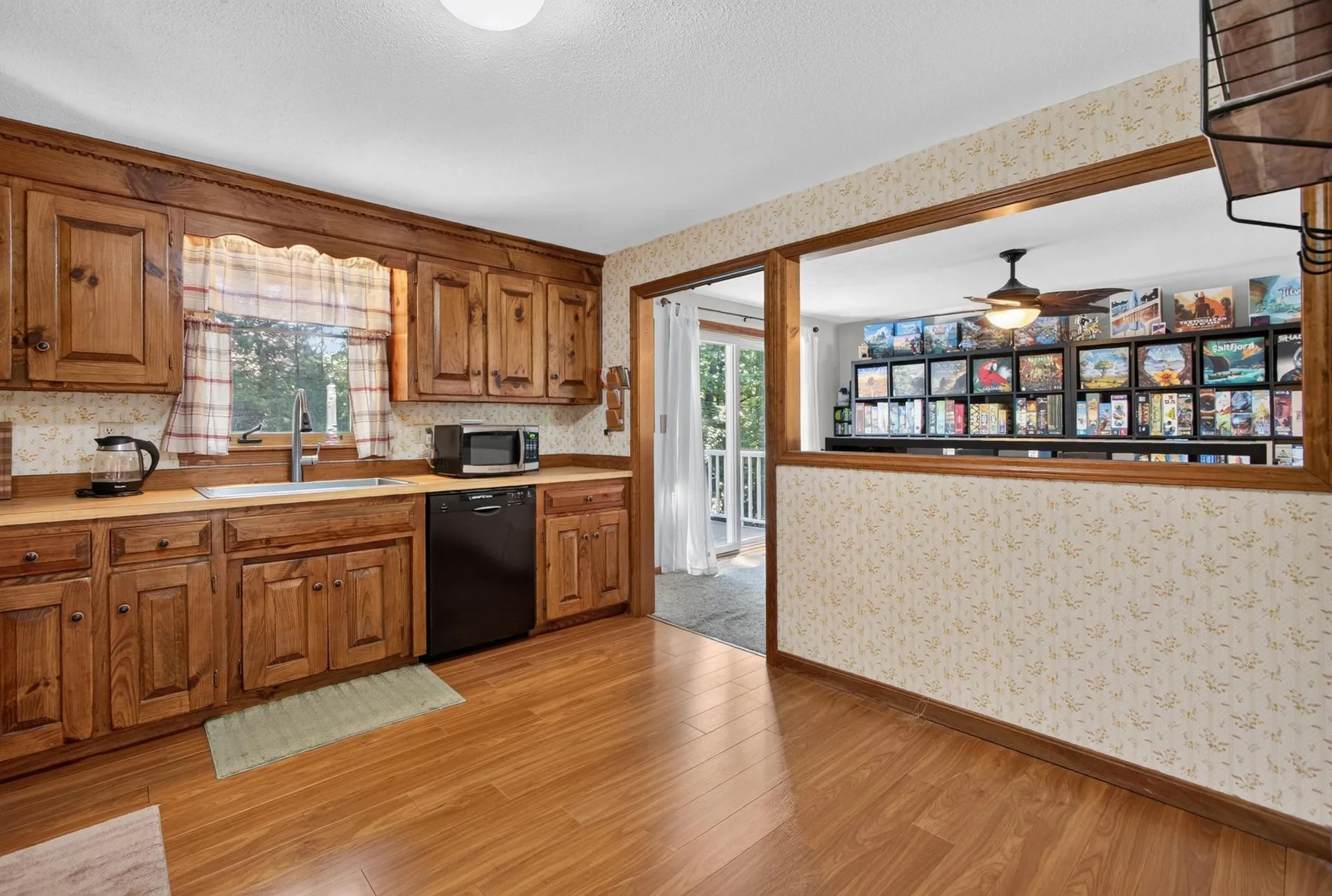 21 Hazel Avenue Nashua NH 03062