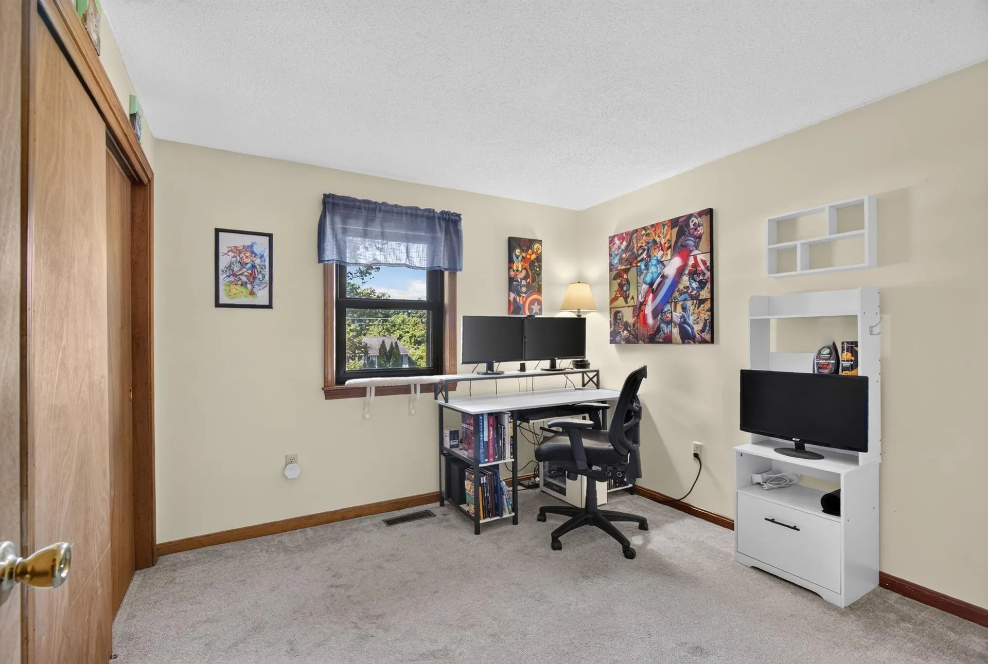 21 Hazel Avenue Nashua NH 03062