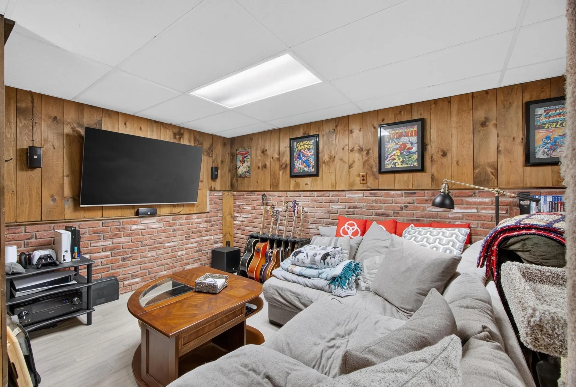 21 Hazel Avenue Nashua NH 03062