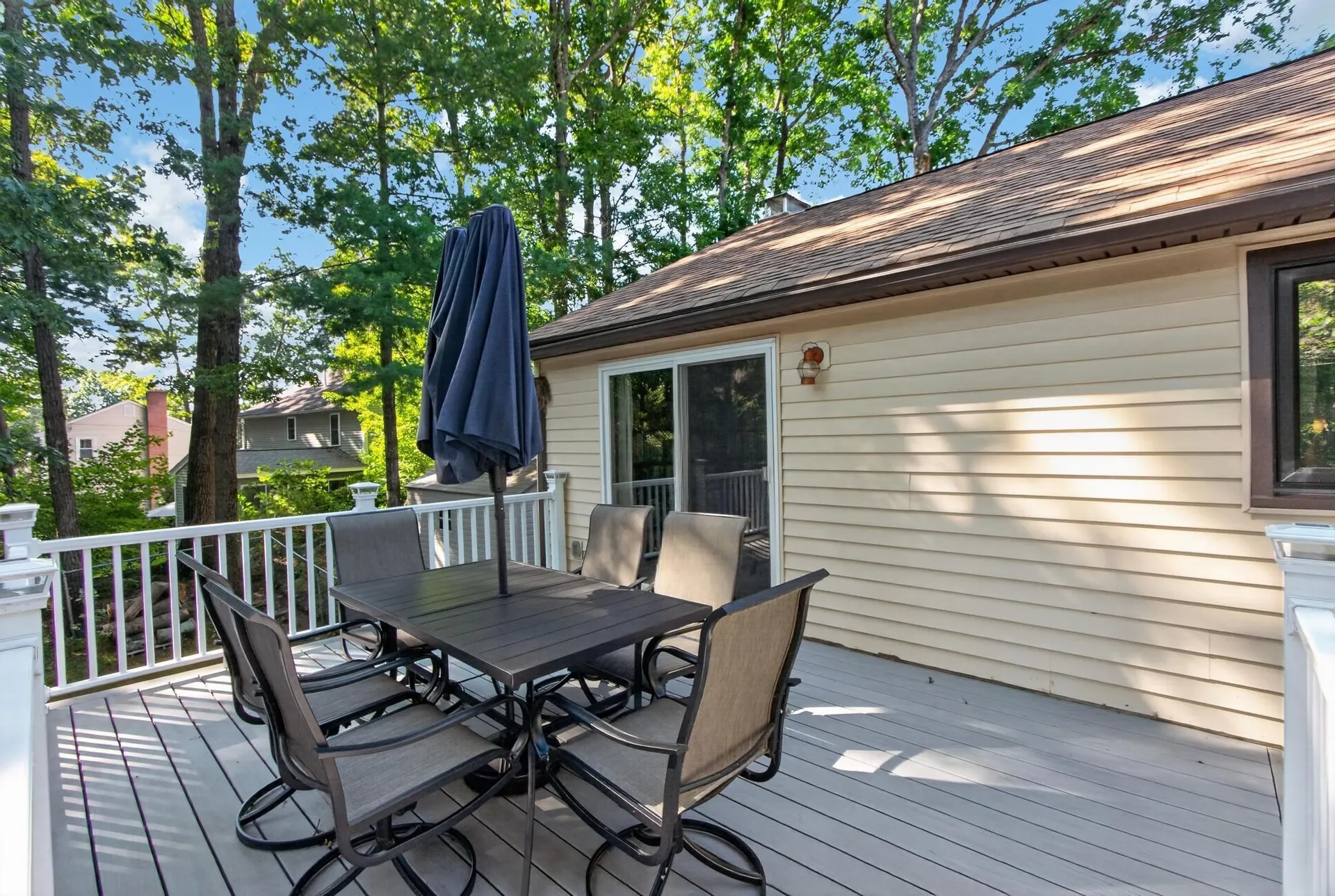 21 Hazel Avenue Nashua NH 03062
