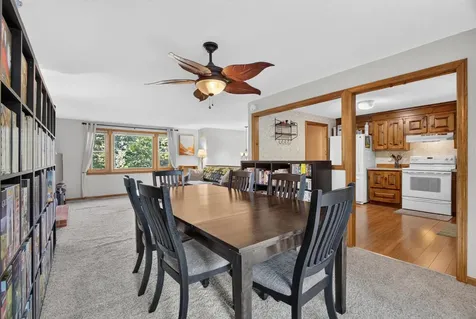 21 Hazel Avenue Nashua NH 03062